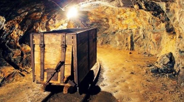 جرادة: مقتل رجل جراء انهيار صخري خلال جمعه الفحم