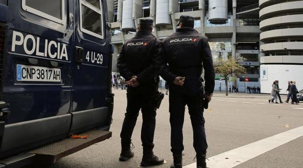 حالة استنفار في كاتالونيا.. الشرطة تبحث عن مغربي يُعتقد أنه يخطط لتنفيذ هجوم إرهابي