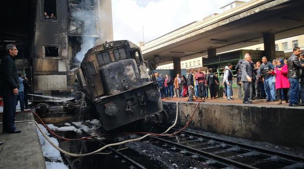 ارتفاع ضحايا حادث حريق بالمحطة الرئيسية للقطارات بالقاهرة إلى 25 شخصا وإصابة 50 آخرين
