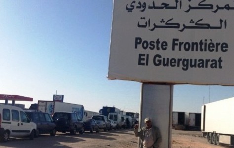 فوضى عارمة بالمعبر الحدودي الكركرات بسبب تعسفات أصحاب الشاحنات الثقيلة