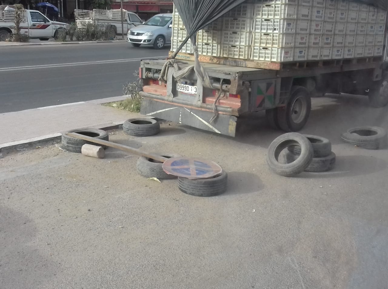 في اليوم الوطني للسلامة الطرقية … هكذا تستعمل علامات التشوير الطرقية في سيدي بيبي