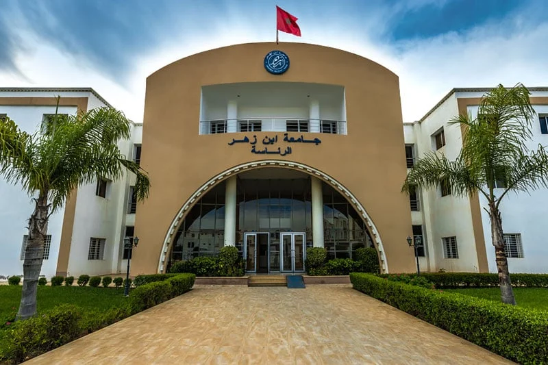 أكادير.. تحقيقات قضائية مع زعيم “شبكة الدبلومات” تطال محامين وميسورين