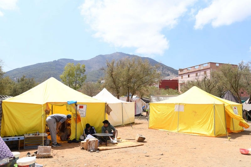 خيام تتحوّل إلى أفران في تارودانت.. متضررو “زلزال الحوز” يترقبون صيفا حارقا