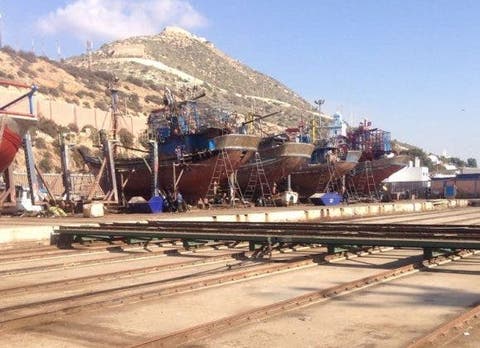 ميناء أكادير يتحول إلى ورش كبير لإصلاح السفن خلال عطلة العيد