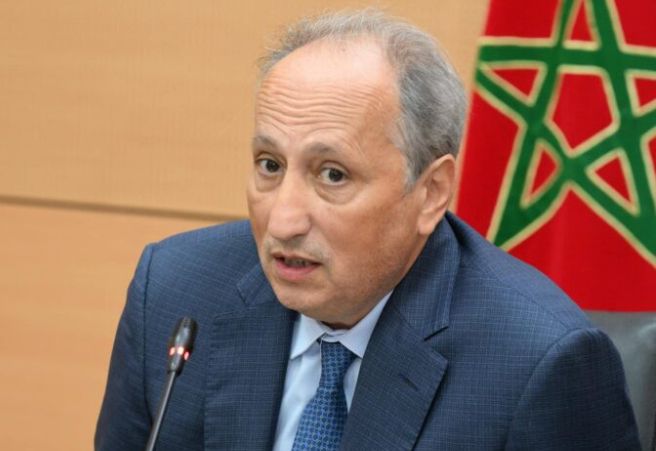 وزارة التربية الوطنية تتجه لإصـدار دليل استخدام الهواتف بالمدارس