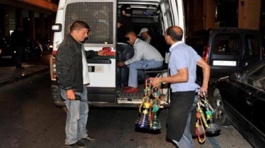 أكادير : فرقة الأماكن العمومية تداهم مقهى للشيشا و تحيل الموقوفين على تدابير الحراسة النظرية