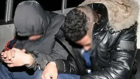 بوجدور .. توقيف شخصين للاشتباه في ارتباطهما بشبكة إجرامية تنشط في تنظيم الهجرة غير المشروعة والاتجار بالبشر