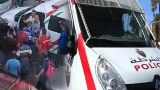 طنجة.. توقيف شخصين للاشتباه في تورطهما في التحريض على التجمهر والعصيان وتعريض حياة الأشخاص للخطر