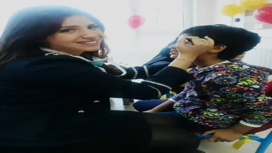 احتفاء بالاطفال المصابين بالسرطان في اجواء حميمية بمبادرة الفاعلة الجمعوية هبة زيزي