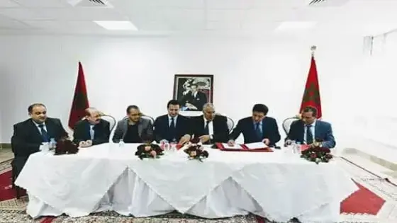 السيد عبد النبي بعوي يوقع إتفاقيتي شراكة في مجال الخدمات لتوفير 800 منصب شغل بالجهة