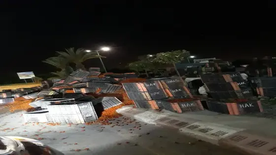 انقلاب شاحنة ” رموك ” بمدارة تمرسيط بآيت ملول