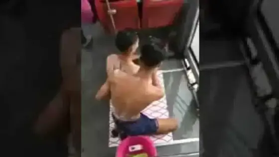 جديد قضية الشابين الذين استحما في الحافلة بعد تفاعل المصالح الامنية مع شريط الفيديو
