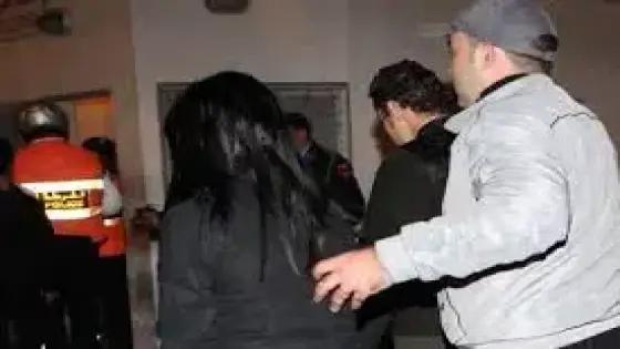 امنتانوت.. توقيف فتاة قاصر يشتبه في قيامها بإستدراج تلميذات من أجل ممارسة الشذود الجنسي تحت التهديد بالسلاح