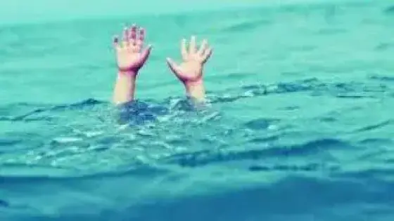 شاطئ أكلو يبتلع فتاة عشرينية