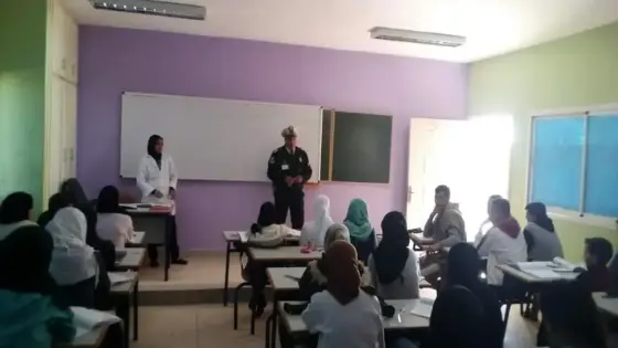 حملة تحسيسية للامن الوطني بثانوية الامام مالك