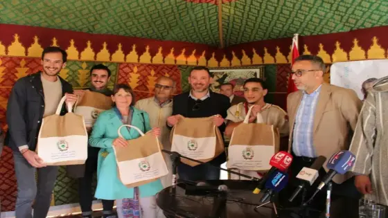 بطل عالمي يساهم في ربط دواوير بالماء الشروب بإقليم تزنيت