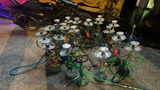 حملة تطهير لمقاهي الشيشا بأكادير والحجز يطال 300 قنينة