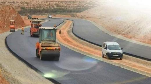 الطريق السريع للأقاليم الجنوبية نموذج التنمية الجديد للصحراء المغربية
