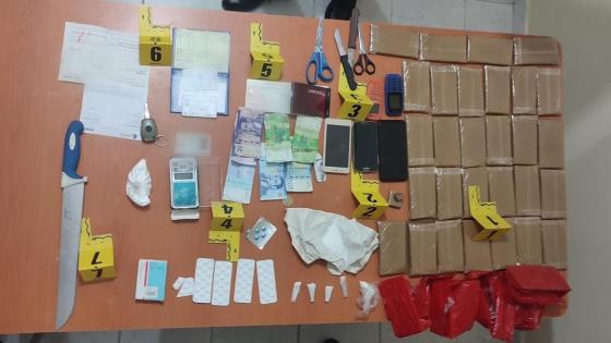 إنزكان: توقيف ثلاثيني يشتبه في تورطه في قضية تتعلق بحيازة وترويج المخدرات والمؤثرات العقلية.