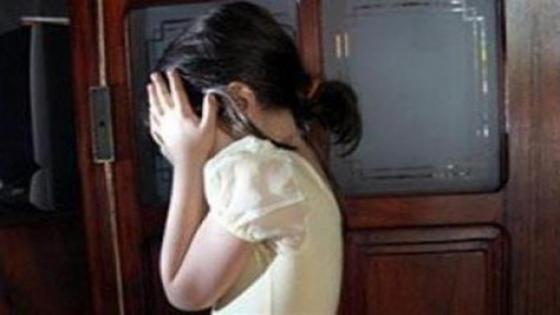 حقوقيون يتهمون معلما ب”هتك عرض” 5 تلميذات .. والوزارة توضح