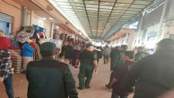 انتشار ” الشرطة الإدارية ” في سوق الأحد بأكادير