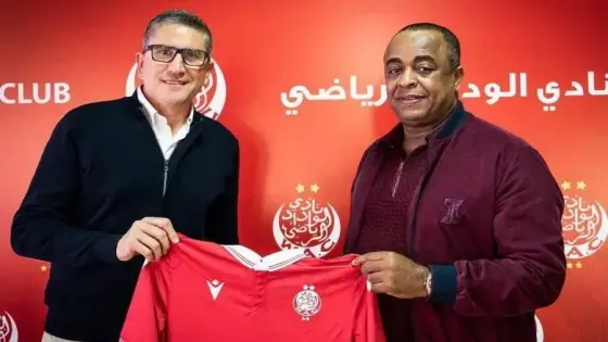 رسميا نادي الوداد الرياضي يفك ارتباطه بالمدرب الاسباني خوان كارلوس كاريدو