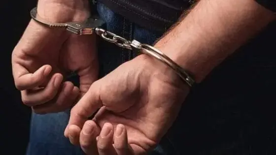 اعتقال طالب حرض على ارتكاب أفعال جنسية ضد “قاصرات” من ضحايا الزلزال