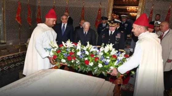 قائد الجيش الأمريكي يزور ضريح محمد الخامس بالرباط