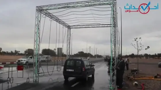 في بادرة فريدة من نوعها ..جماعة القليعة تعقم العربات بمدخل المدينة