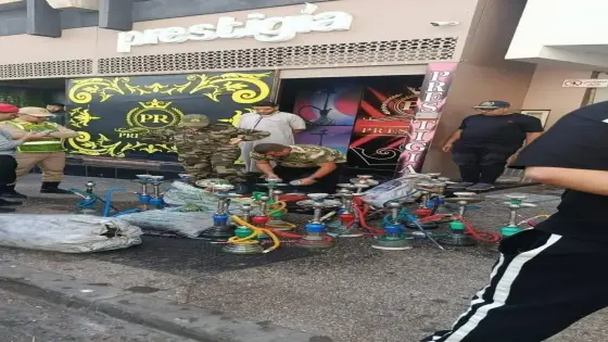 أكادير.. حملة أمنية واسعة تطيح بمقاهي “الشيشة” السرية وتعيد الانضباط للشارع العام