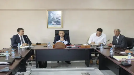 عامل عمالة إنزكان أيت ملول يترأس اجتماعا حول تثمين المنطقتين الصناعيتين تاسيلا وأيت ملول