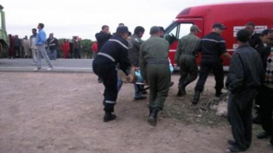 مقتل شخص وإصابة سبعة آخرين بجروح في حادث سير ببويزكارن