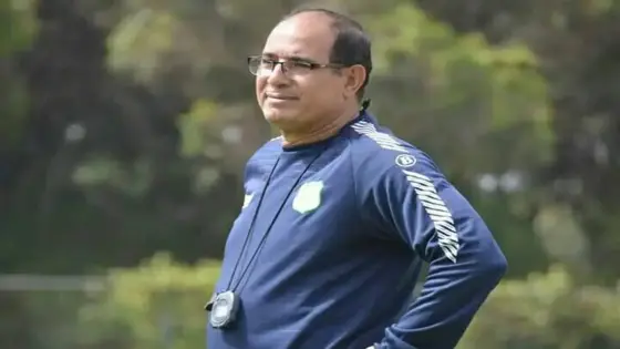 بادو الزاكي يتمنى مواجهة المنتخب المغربي