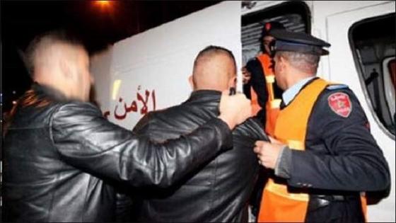 توقيف شخص من ذوي السوابق القضائية للاشتباه في ارتكابه عملتي سرقة تحت التهديد على متن حافلتين للنقل العمومي