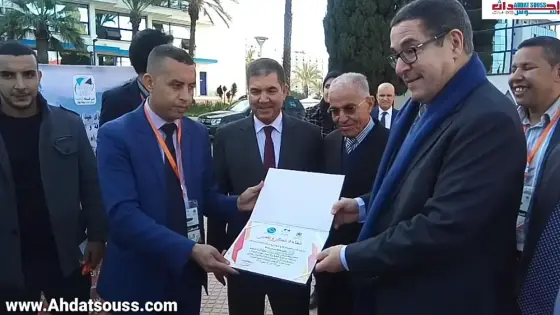 بالفيديو .. المدن والبرامج التنموية التي زارتها قافلة الإخاء بجهة العيون الساقة الحمراء