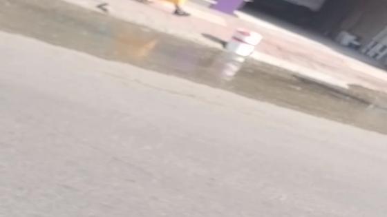 روائح كريهة بعد انفجار قناة للصرف الصحي بانزكان .