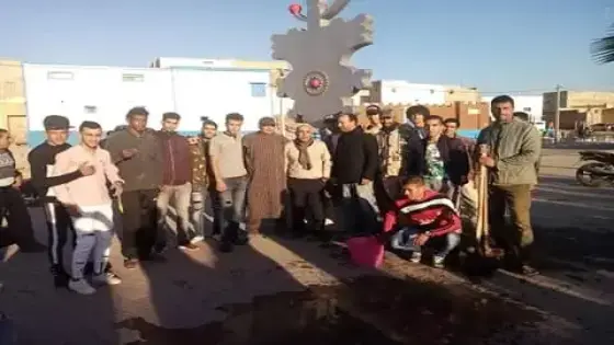 ماسة : تنصيب قلادة بازي باحدى الساحات بالمركز‬