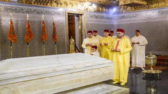 الملك محمد السادس يترحم على روح المغفور له الملك محمد الخامس