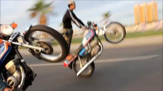 حركات بهلوانية لدراجات متهورة تقلق راحة المواطنين بأكادير