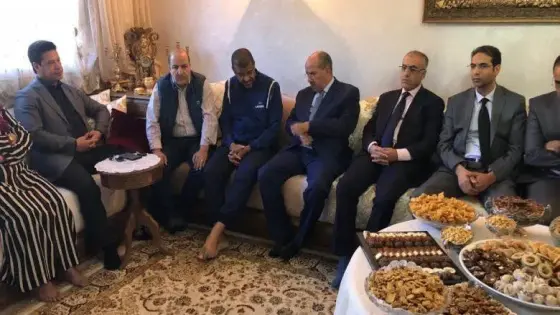 بالصور: المكتب الجهوي للودادية الحسنية للقضاة بأكادير يزور رئيس قسم قضاء الأسرة بالمحكمة الابتدائية للاطمئنان على صحته