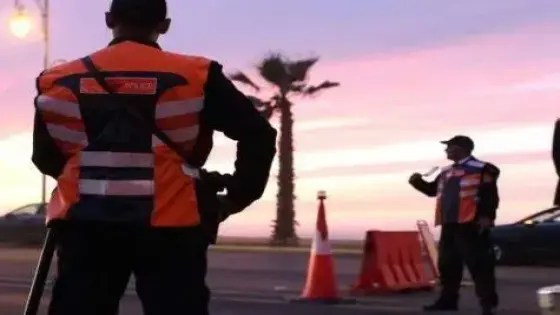 أمن أكادير يوقف شخصين بحوزتهما طنا و376 كلغ من مخدر الشيرا