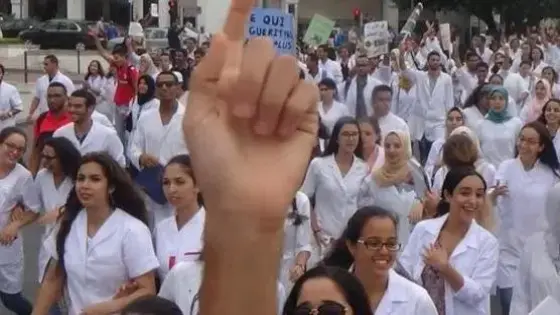 الجامعة الوطنية للتعليم تحذر من سنة بيضاء وتدعو الحكومة إلى الاستجابة لمطالب طلبة الطب