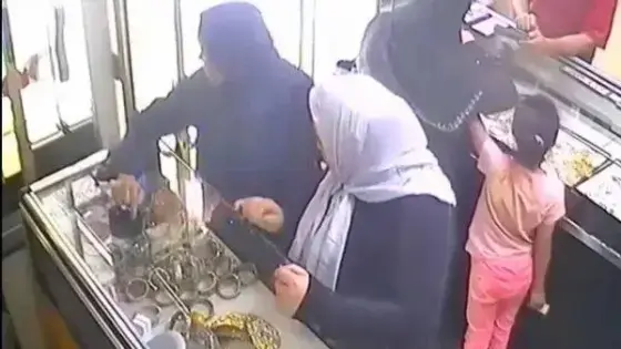 ابتدائية انزكان تنطق بالحكم في قضية السيدات المتورطات في سرقة محل المجوهرات