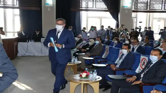 بحضور أخنوش مجلس بلدية أكادير يصادق على ميزانية الجماعة