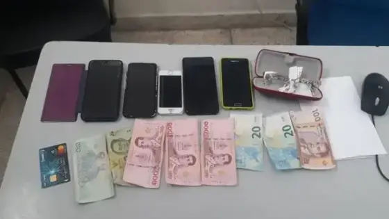 مواطنة أجنبية تتعرض للسرقة بأكادير والأمن يعتقل 3 متورطين