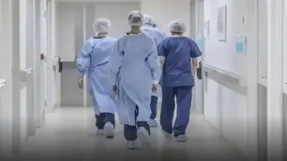 بعد فتح الحوار مع الوزارة.. “الممرضون” يعلنون تعليق احتجاجاتهم