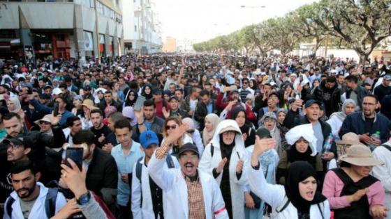 النقابات التعليمية تدعو لخوض إضراب وطني ، وهذه مطالبها