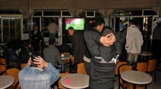 ايت ملول: اعتقال 26 شخص بعد مداهمة لمقهى اخترق حالة الطوارئ الليلية في رمضان