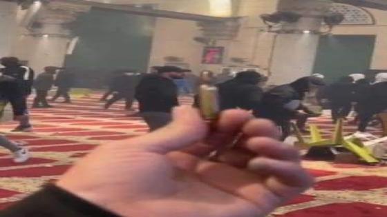 الاحتلال يقتحم باحات المسجد الأقصى