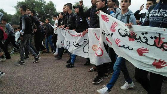 إنزكان؛ تلاميذ مؤسسات تعليمية يقاطعون الفصول الدراسية احتجاجا على التوقيت الجديد